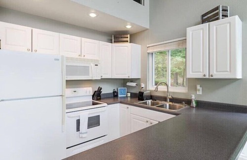 Osage Beach House | Lakefront Home With Private Dock