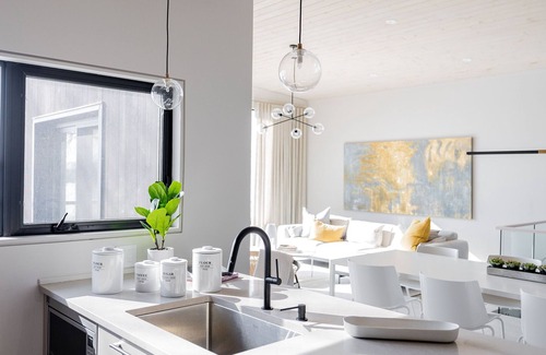 Bridgenorth House | Lakefront House! 2 Large Decks + Private Yard