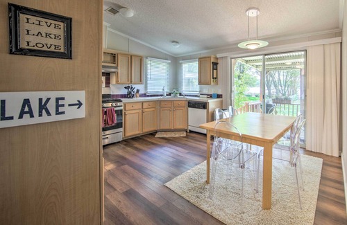 Enchanted Oaks House | Lakefront Mabank Gem w/Sunset Views: Pets Welcome