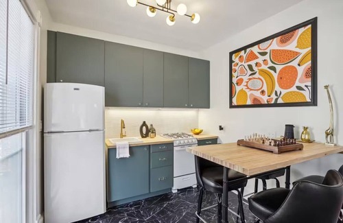 Northpoint House | Lakefront Manor MKE - Spacious for groups and steps from beach and downtown