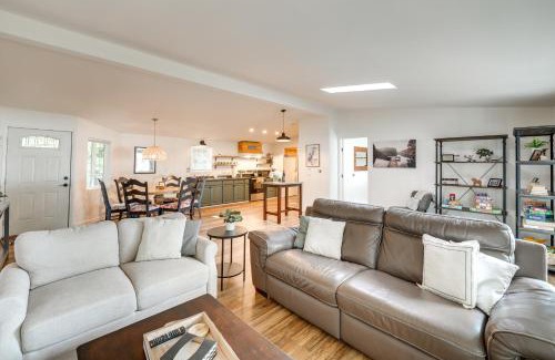 Clear Lake House | Lakefront Mount Vernon Home with Private Dock!