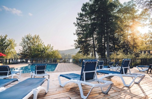 Lac Superieur Village Condo | Lakefront, Mountain View - Resort Studio