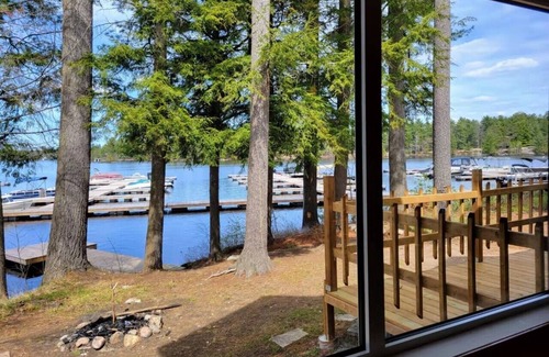 Gravenhurst Cottage | Lakefront Muskoka Beautiful Cottage