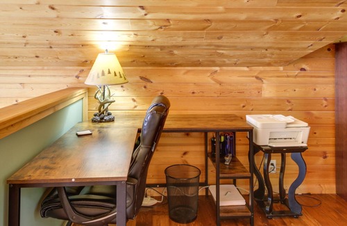 Nevis Cabin | Lakefront Nevis Home w/ Beach Access + Boat Slip!