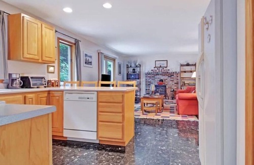 Belgrade House | Lakefront on Great Pond - Outdoor Hot Tub - Sauna