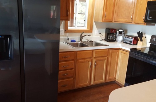 Greentown House | Lakefront on Wallenpaupak with private dock. Great for family gatherings