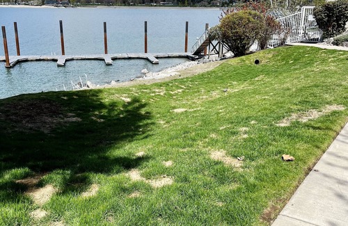 Chelan House | Lakefront Paradise- Walk to Town, Views, Private Beach, Lakeside