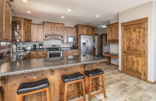 Hamlin County House | Lakefront Property on Poinsett