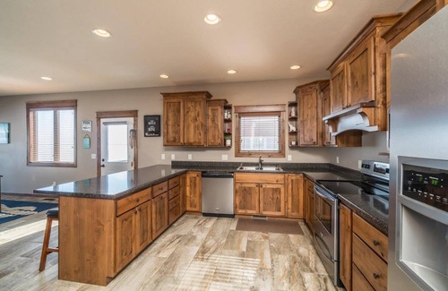 Hamlin County House | Lakefront Property on Poinsett