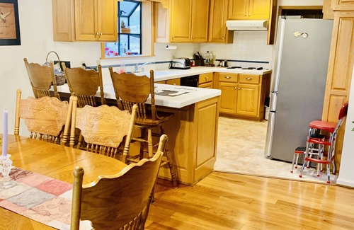 Lake Catherine Resort | Lakefront Retreat w/Deck, Dock & Resort Amenities
