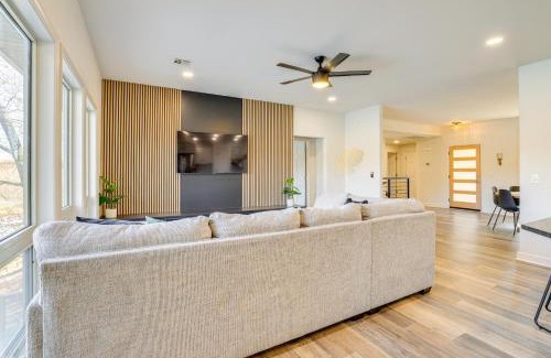 Bella Vista House | Lakefront Retreat with Game Room in Bella Vista!