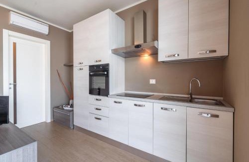 Marone Apartment | Lakefront Retreat with Garden