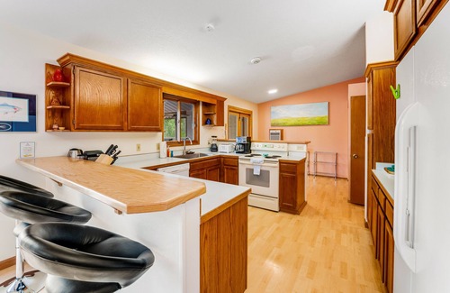 Lakeside House | Lakefront retreat with dock, private beach and two spacious homes