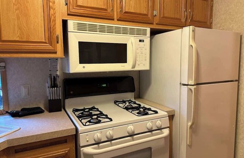 Parry Sound House | Lakefront RV Cottage in Parry Sound #14