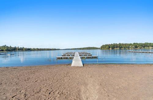 McGregor House | Lakefront-sleep 12-big Sandy Lodge Resort-luxury