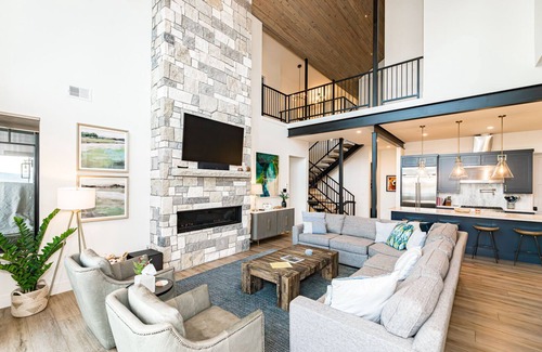 Grand Lake House | Lakefront Spacious Mountain Lux Home. Private dock, Hot Tub, Bunk Room!