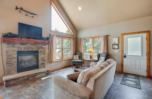 Townsend House | Lakefront Wisconsin Getaway with Kayak and Boat Dock!