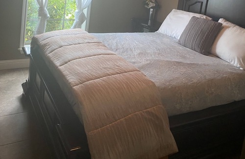 Dogwood House | Lakehouse getaway on lake Bob Sandlin, with private boat ramp and amazing views