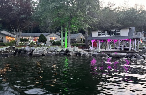 Alton Bay Cottage | Lakehouse in Alton Bay on Lake Winnipesaukee - sandy beach -spacious level lot.