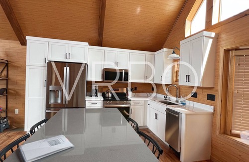 Gilford House | Lakehouse in Gilford sits on 100’ private beach and includes dock slip!
