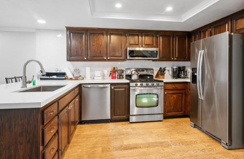 The Village House | Lakehouse Retreat - Community Pool, Lake Views and Walk to Village!