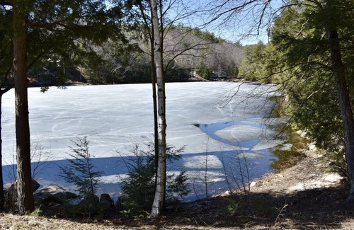 Weare House | Lakehouse w/ Private Docks, Beautiful Sunsets: Perfect for every season