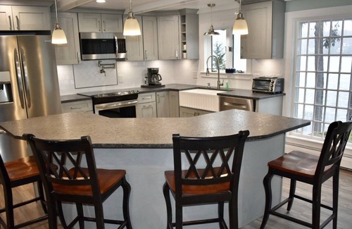Weare House | Lakehouse w/ Private Docks, Beautiful Sunsets: Perfect for every season