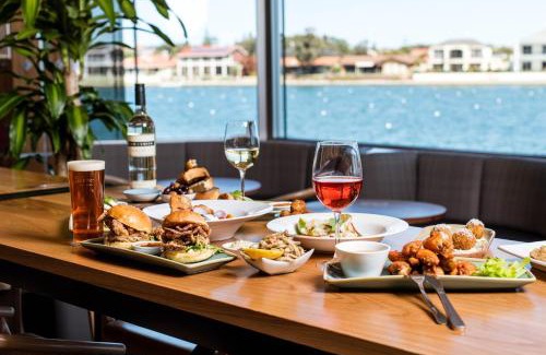 West Lakes Hotel | Lakes Hotel