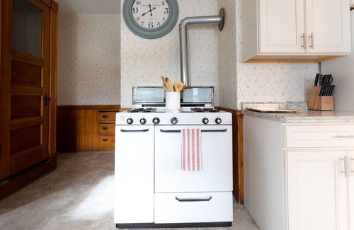 Laconia House | Lakes Region Getaway Close Lake Winnipesaukee, Gunstock Ski Resort & White Mtns