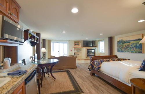 Homer House | Lakeshore Lodging Lodge 615