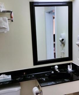 North Bay Hotel | Lakeshore Suites