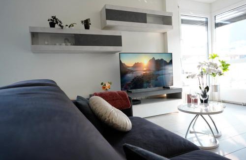 Paradiso Apartment | Lakeside Attic