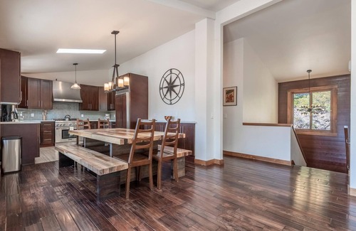 Tahoe City Cabin | Lakeside Bliss Retreat