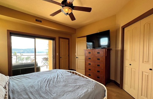 Central Okanagan Condo | Lakeside condo at Lake Okanagan Resort