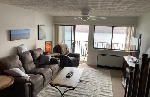 Canandaigua House | Lakeside Condo with plenty of amenities close to Bristol Mountain - permit - 2024-0018