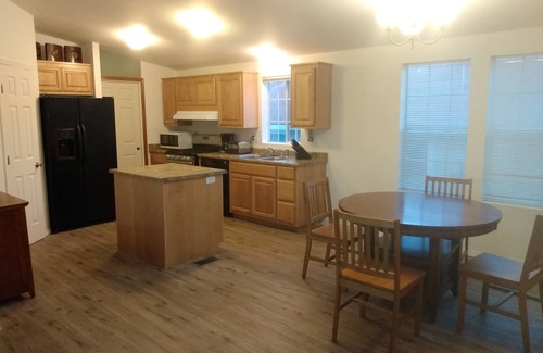 Prescott House | Lakeside, Dog friendly, Spectacular views, RV/Trailer parking
