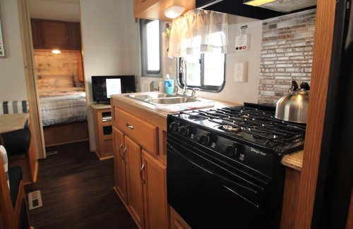 Waterford House | Lakeside Escape-Family Friendly Lake Getaway