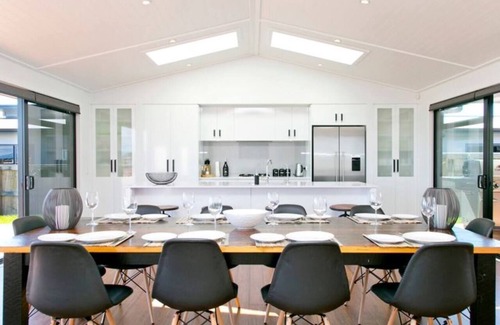 Rainbow Point House | Lakeside Estate Panoramic Lake and Mountain views