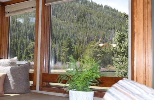 Lakeside Village Condo | Lakeside & Family. Thanksgiving at its Best! 2BR/2BA Private Patio.