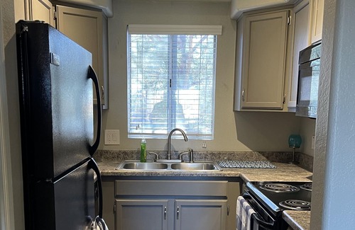 Harbor Point Apartment | Lakeside Getaway 2 Bedroom