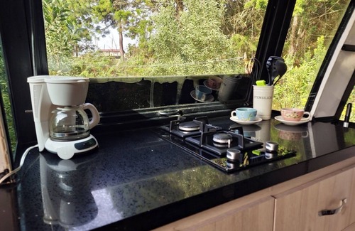 Guarne Cottage | Lakeside Glamping With View, Fire Pit & Hammock
