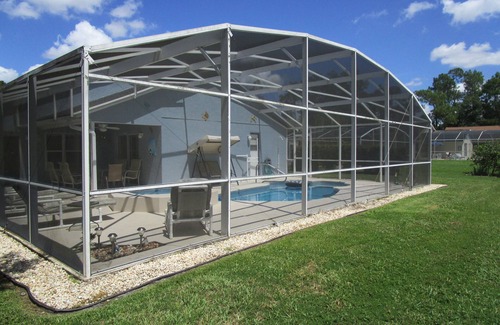 Windward Cay Villa | 'Lakeside Haven' Fantastic South Facing Pool, Spa and Stunning Lakeside Views.