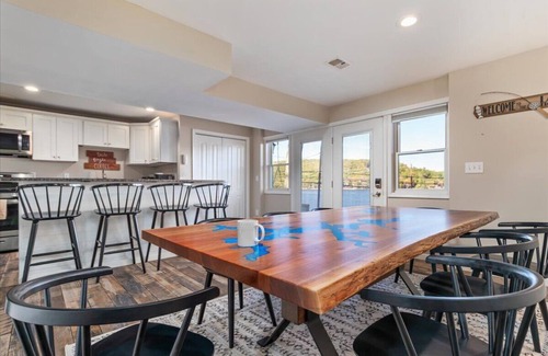 Mountainside Ski Chalet | Lakeside Hill Chalet in Deep Creek - Hot Tub, Dock & Minutes to Wisp Ski Resort