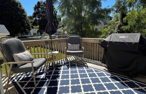 Lakeside House | Lakeside Horizon - minutes to Lake Michigan Pere Marquette Beach & Muskegon Lake