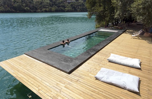 Baiao House | Lakeside house -