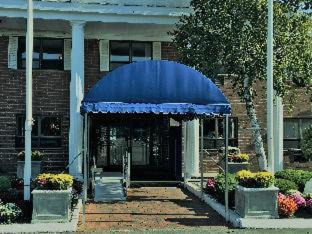 Wakefield Hotel | Lakeside Inn
