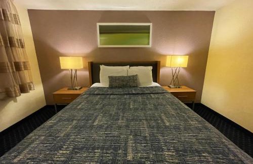 Wakefield Hotel | Lakeside Inn