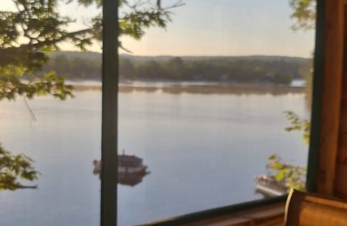 Winnisquam Apartment | Lakeside King Studio 28
