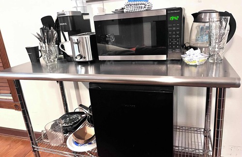 Franklin Cabin | Lakeside Lodge 3BR Suite/hottub option LL123