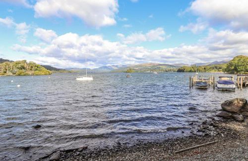 Bowness-on-Windermere House | Lakeside Lodge